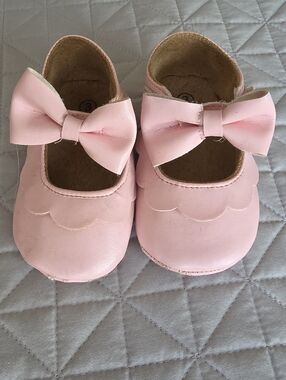 Baby Pink Bow Mary Jane Crib Shoes